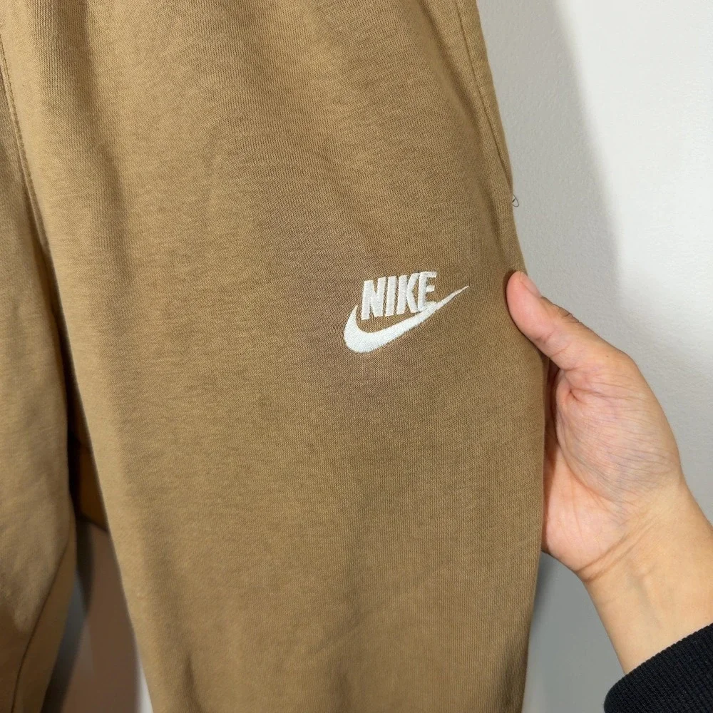 Nike Club Fleece Joggers Tan Brown Sweatpants Men's Size‎ XS BV2671-258 Pull On
